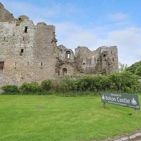 The Chase - 30 Ayr Avenue