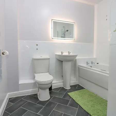 Апартаменты The Chase - 30 Ayr Avenue *