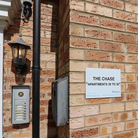 Апартаменты The Chase - 30 Ayr Avenue *